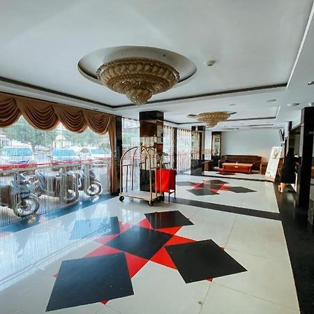נגויה Lucky Star Hotel מראה חיצוני תמונה